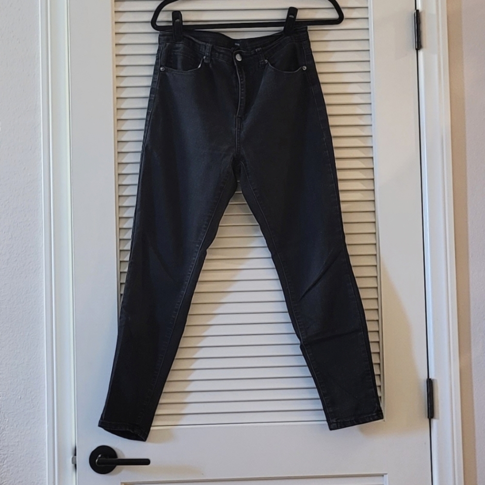Forever 21 - Faded Black Skinny Jeans With Front & Back Functional Pockets